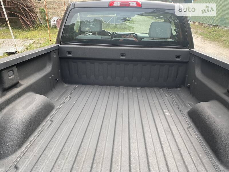 Пикап Chevrolet Silverado 2018 в Киеве