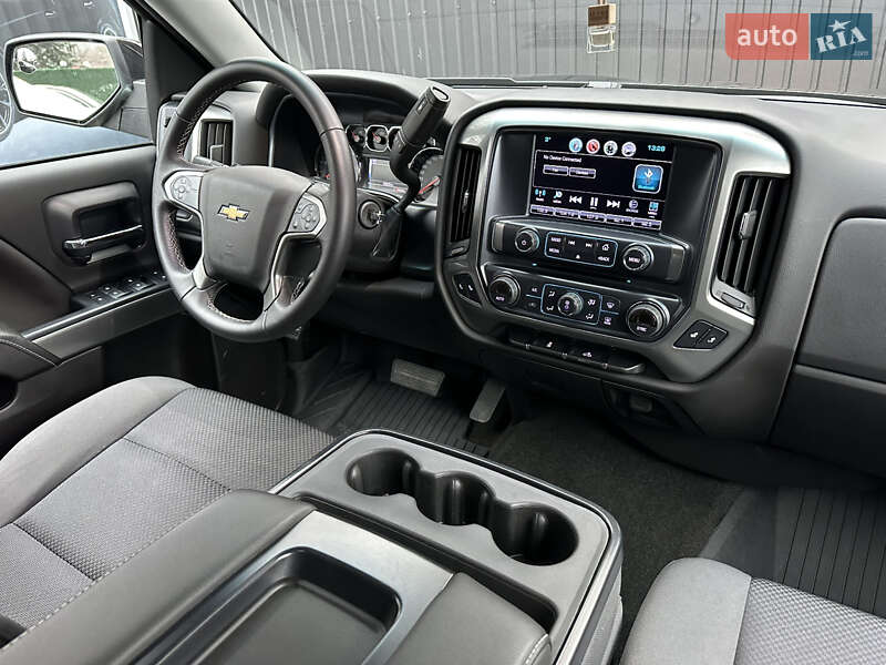 Пикап Chevrolet Silverado 2018 в Киеве