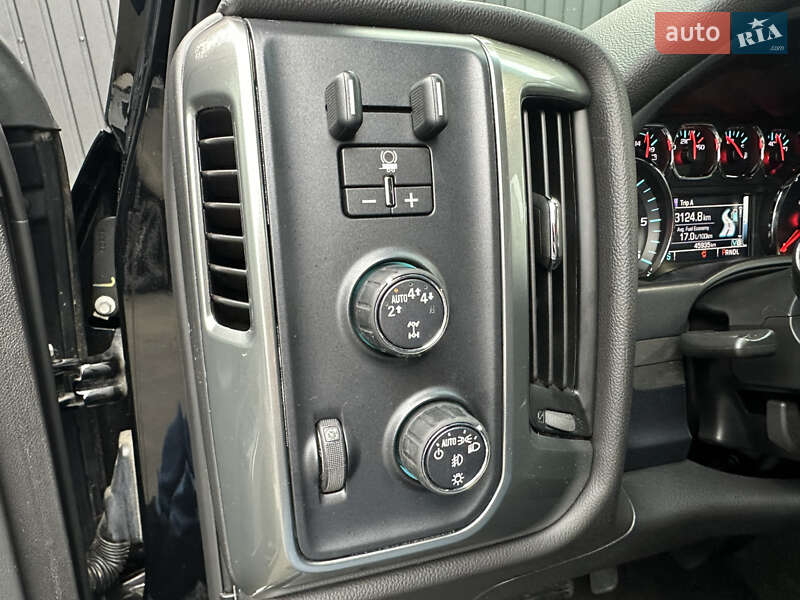 Пикап Chevrolet Silverado 2018 в Киеве