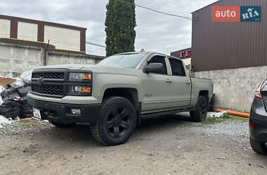 Пикап Chevrolet Silverado 2015 в 