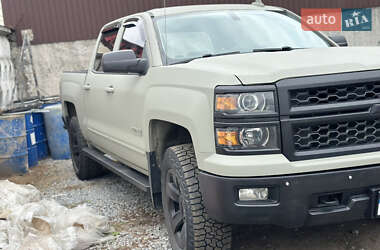 Пикап Chevrolet Silverado 2015 в 