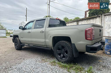 Пикап Chevrolet Silverado 2015 в 