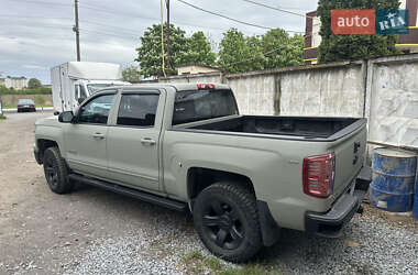 Пикап Chevrolet Silverado 2015 в 