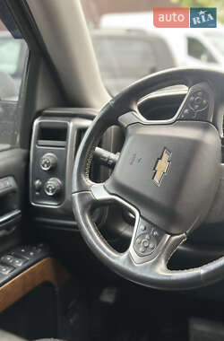 Пикап Chevrolet Silverado 2015 в 