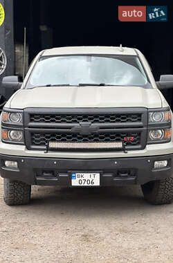 Пикап Chevrolet Silverado 2015 в Ровно