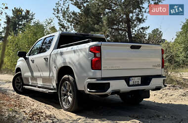 Пикап Chevrolet Silverado 2021 в 