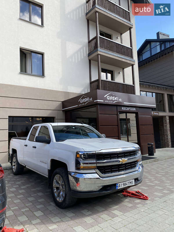 Пикап Chevrolet Silverado 2017 в Яготине