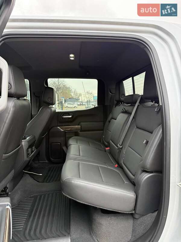 Пикап Chevrolet Silverado 2020 в Киеве