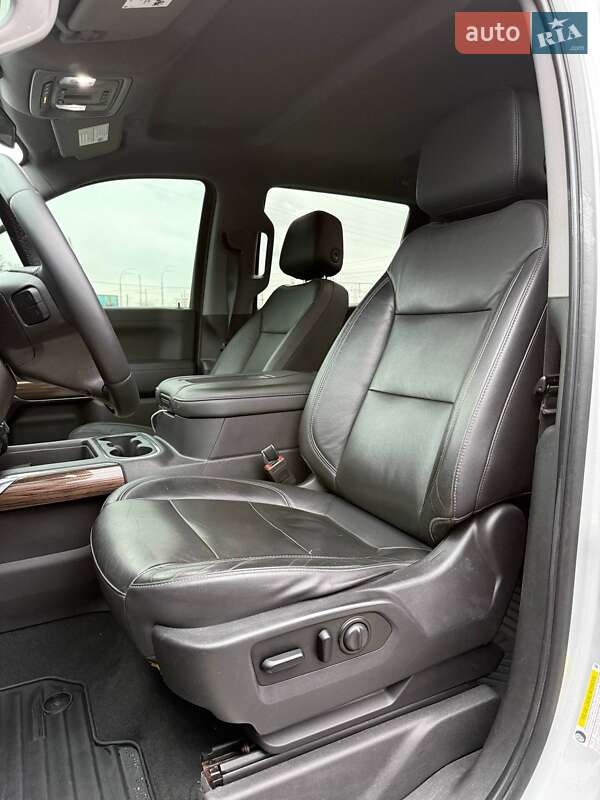 Пикап Chevrolet Silverado 2020 в Киеве