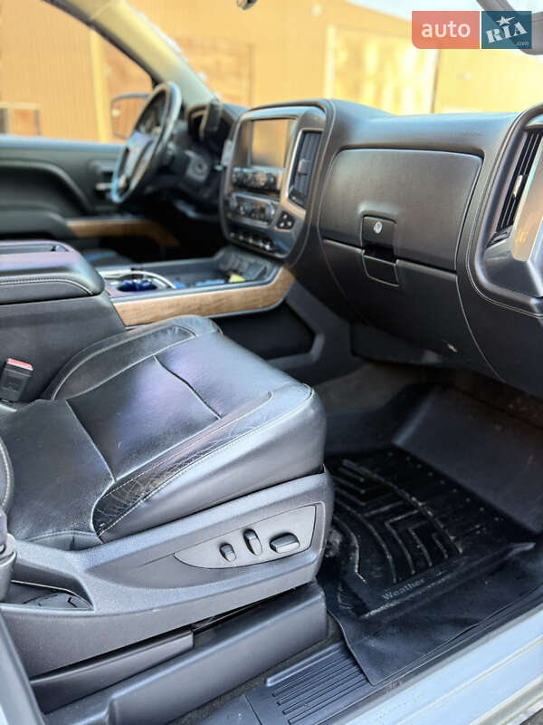 Пикап Chevrolet Silverado 2015 в Ровно