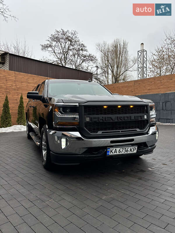 Пикап Chevrolet Silverado 2018 в Киеве фото 2 Пикап Chevrolet Silverado 2018 в Киеве
