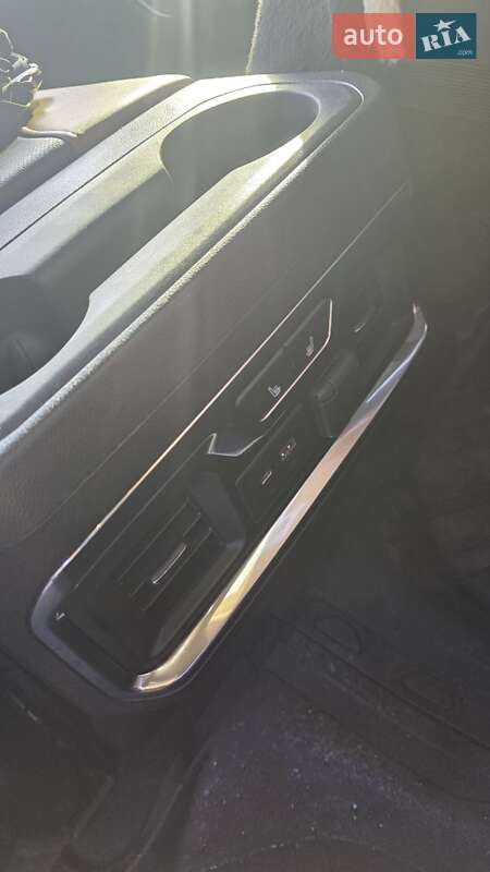 Пикап Chevrolet Silverado 2021 в Ходорове