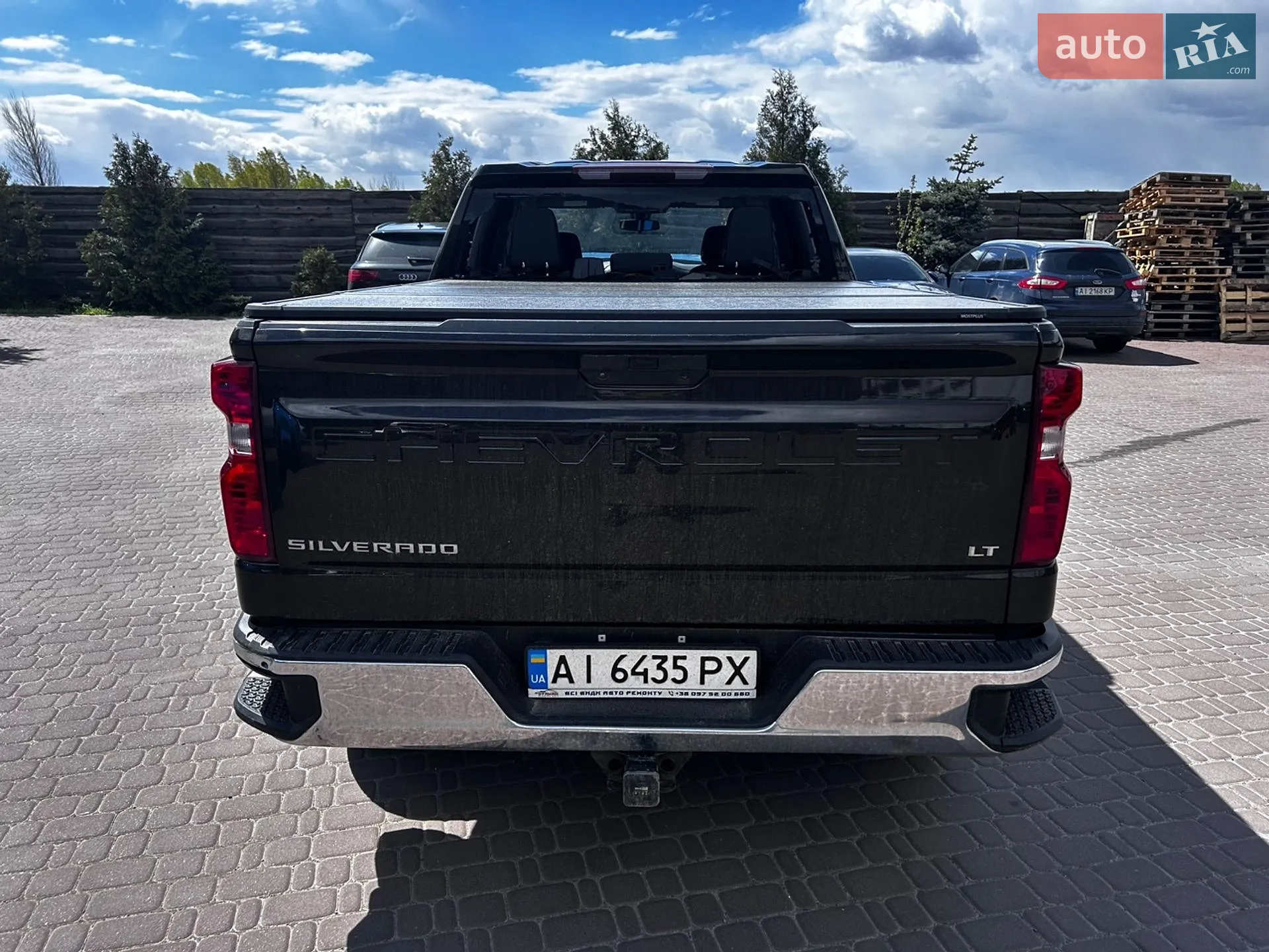 2019 Chevrolet Silverado - мініатюра 2