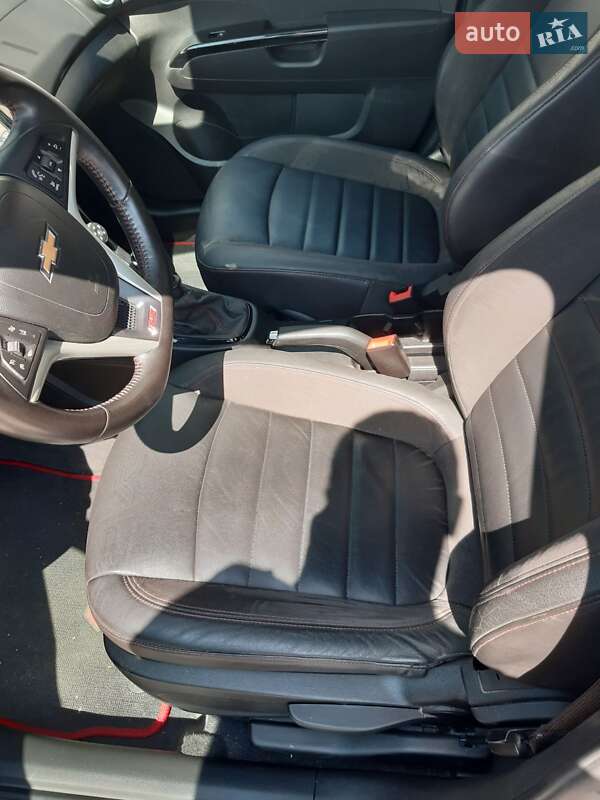 Хетчбек Chevrolet Sonic 2015 в Кривому Розі