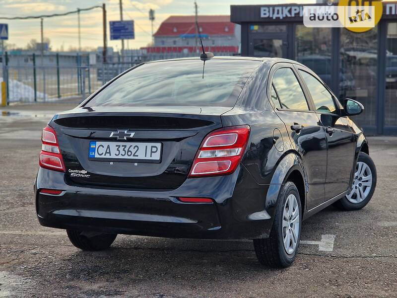 Седан Chevrolet Sonic 2019 в Киеве