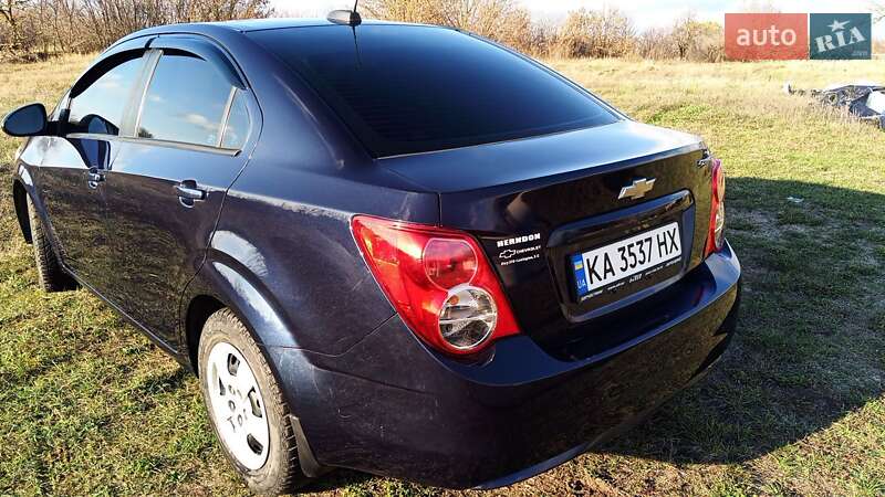Седан Chevrolet Sonic 2015 в Києві фото 5 Седан Chevrolet Sonic 2015 в Києві