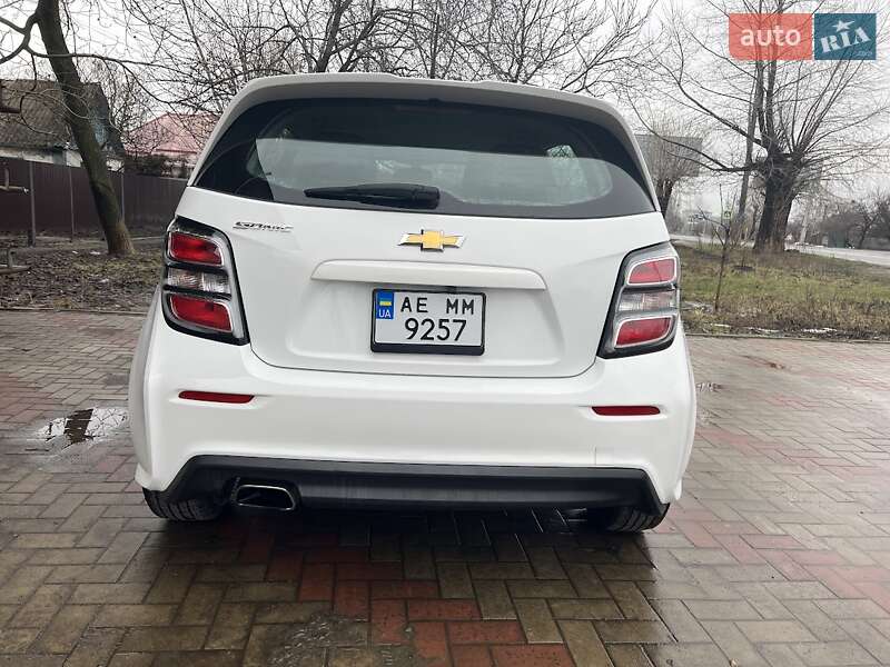 Хэтчбек Chevrolet Sonic 2017 в Днепре