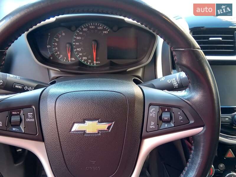 Седан Chevrolet Sonic 2016 в Кривом Роге