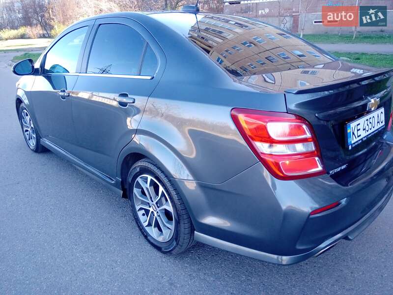 Седан Chevrolet Sonic 2016 в Кривом Роге