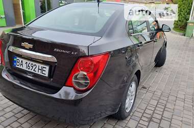 Седан Chevrolet Sonic 2014 в Кропивницком