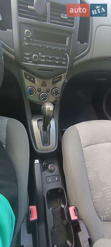 Седан Chevrolet Sonic 2012 в Киеве