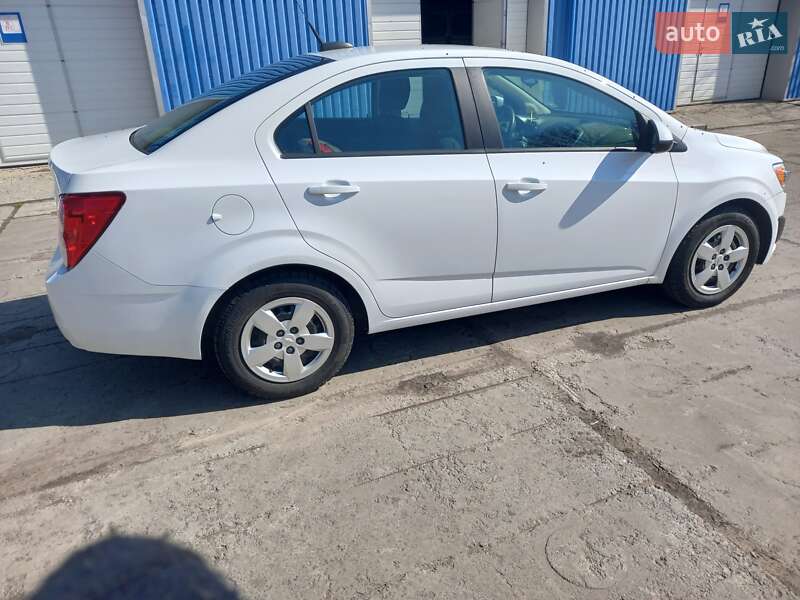 Седан Chevrolet Sonic 2016 в Полтаве