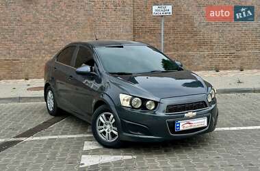Седан Chevrolet Sonic 2012 в 