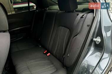 Седан Chevrolet Sonic 2012 в 