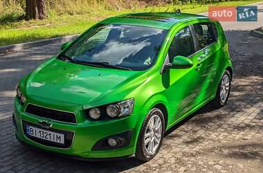 Хэтчбек Chevrolet Sonic 2014 в Киеве