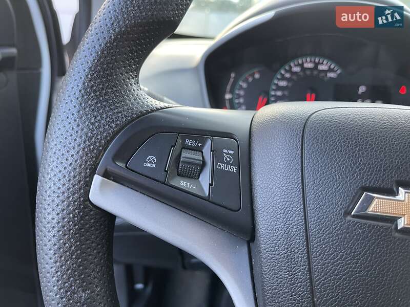 Седан Chevrolet Sonic 2017 в Киеве