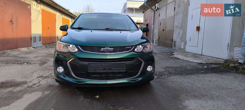 Хетчбек Chevrolet Sonic 2018 в Тернополі