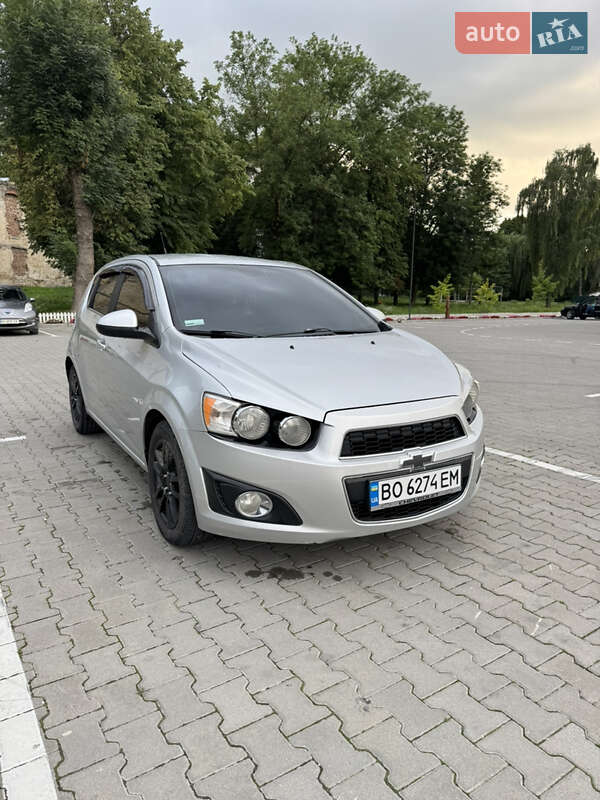 Хэтчбек Chevrolet Sonic 2011 в Тернополе
