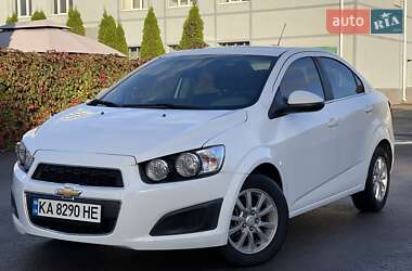 Седан Chevrolet Sonic 2017 в Киеве