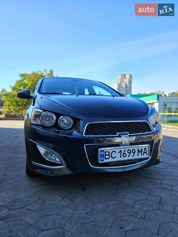 Хэтчбек Chevrolet Sonic 2013 в Львове