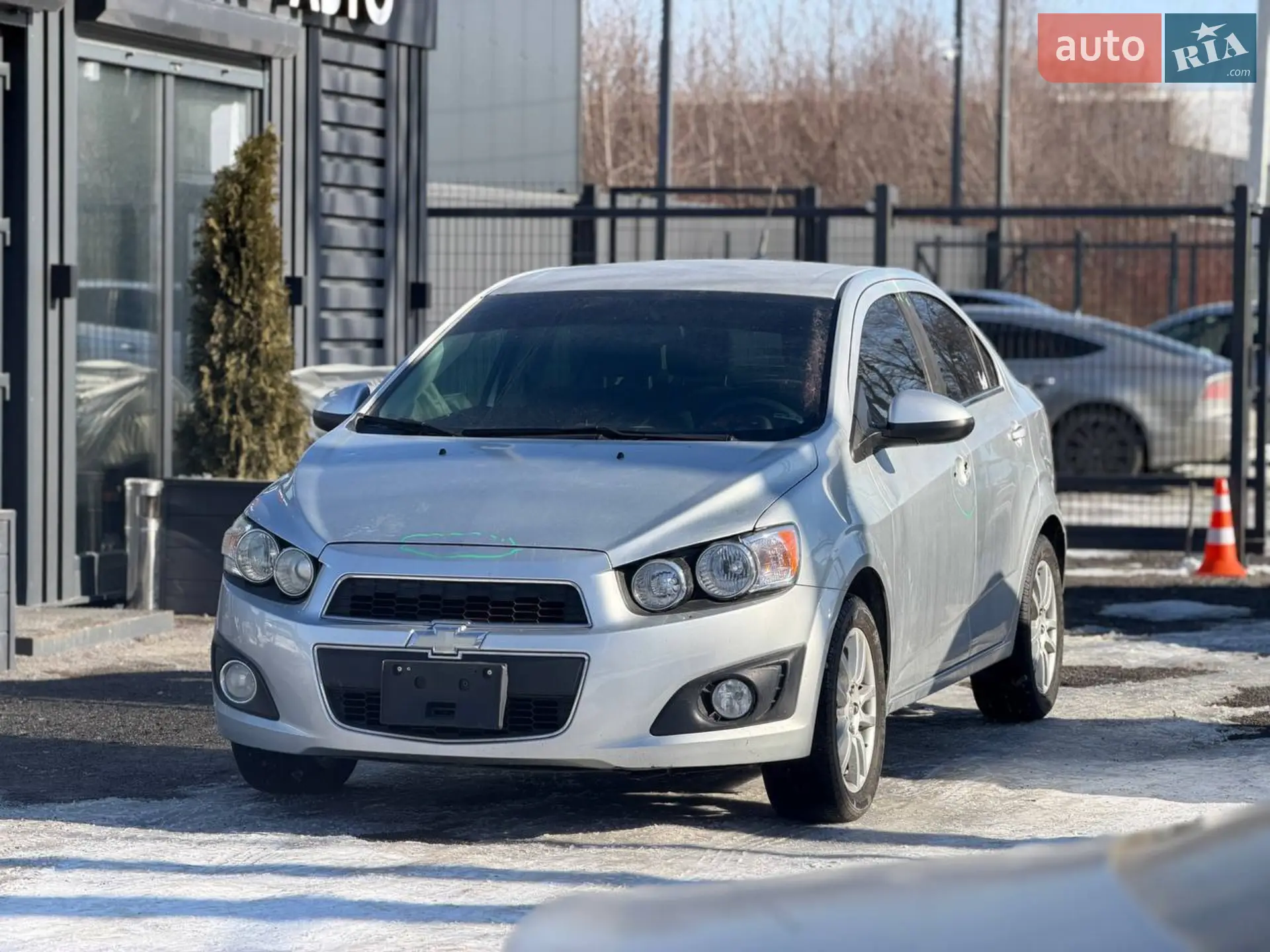 2014 Chevrolet Sonic - мініатюра 2