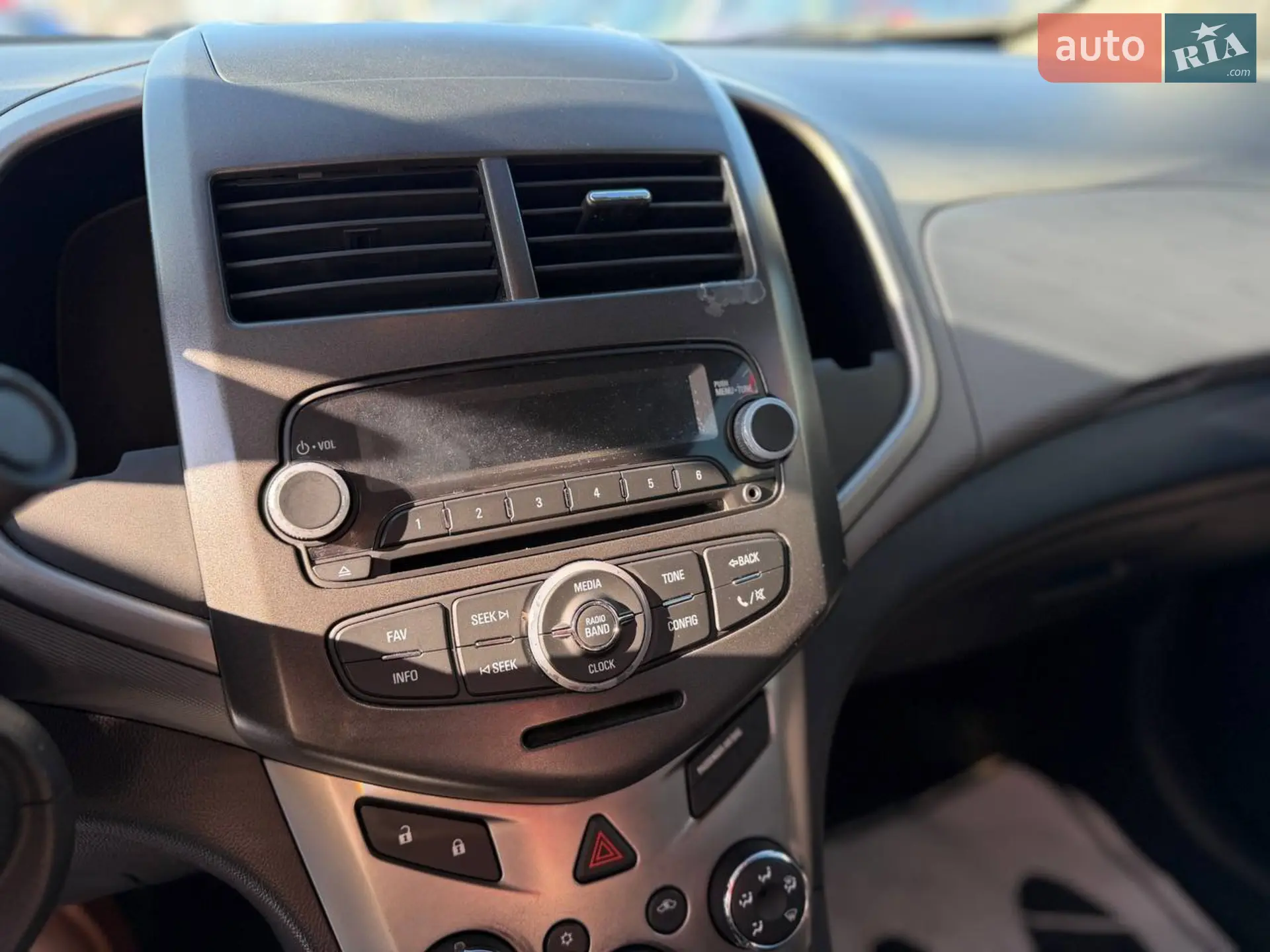 2014 Chevrolet Sonic - мініатюра 11