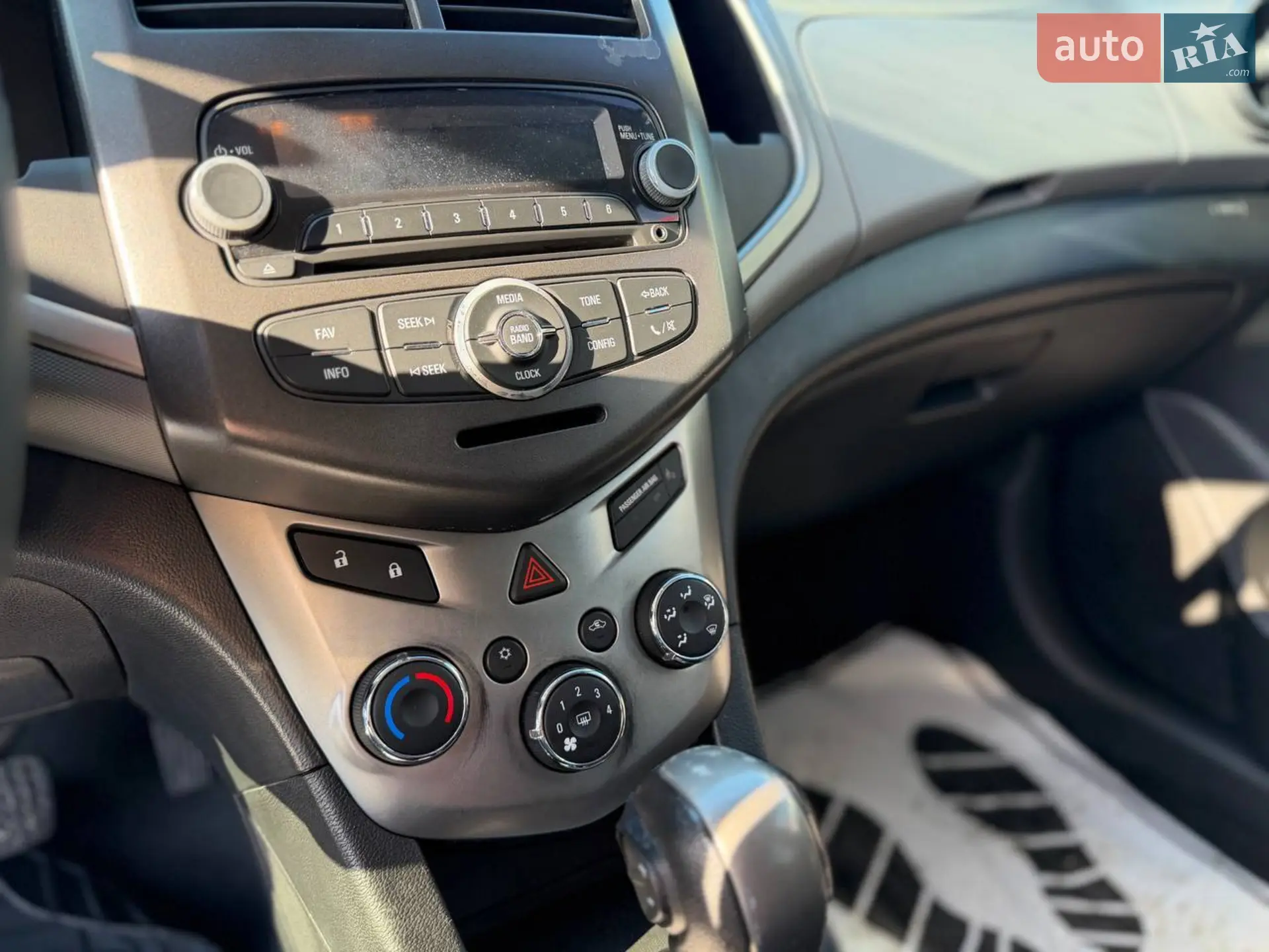 2014 Chevrolet Sonic - мініатюра 12