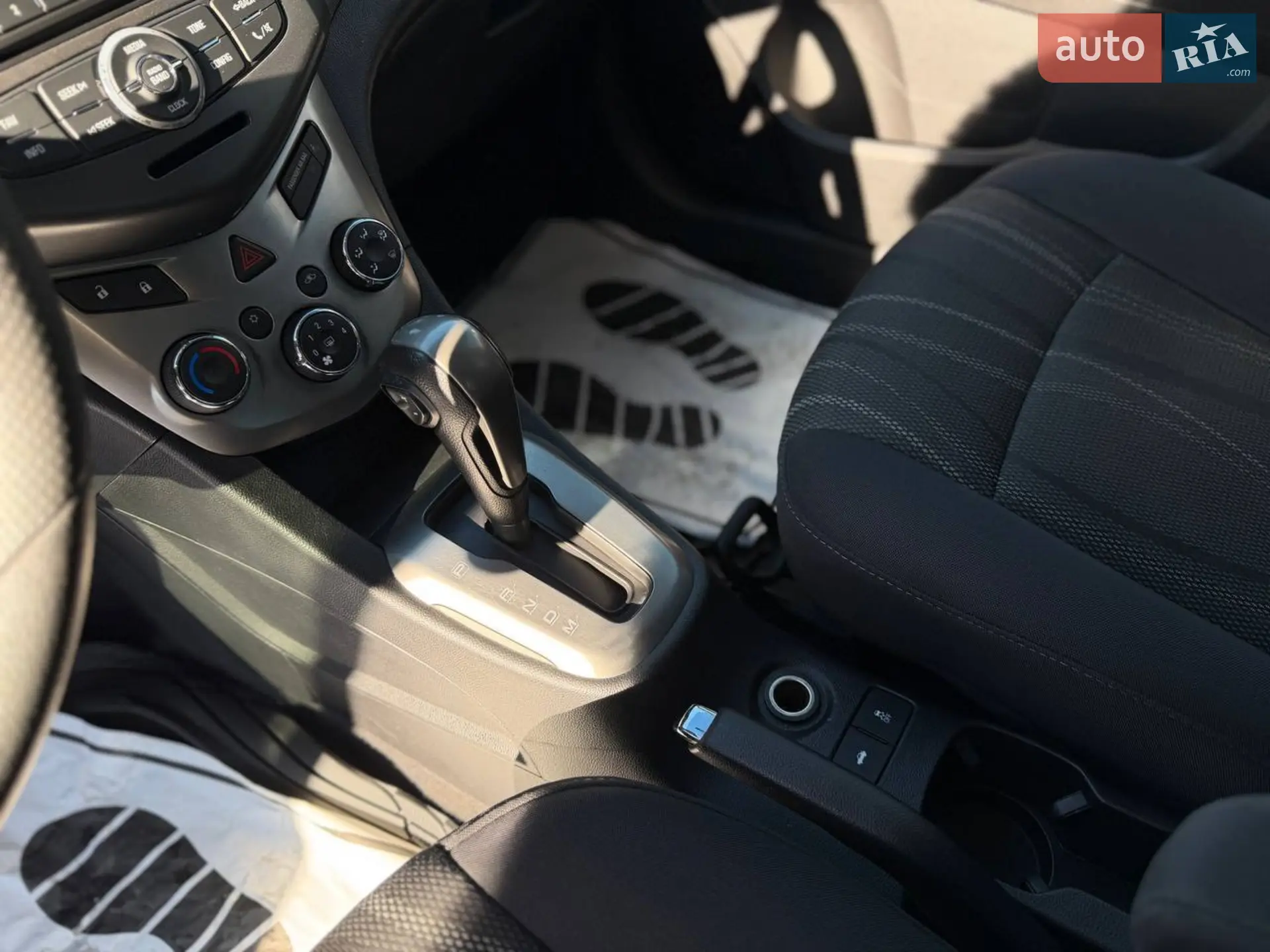2014 Chevrolet Sonic - мініатюра 13