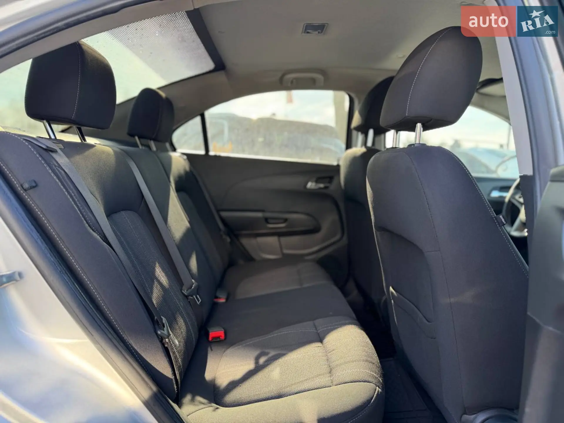 2014 Chevrolet Sonic - мініатюра 18
