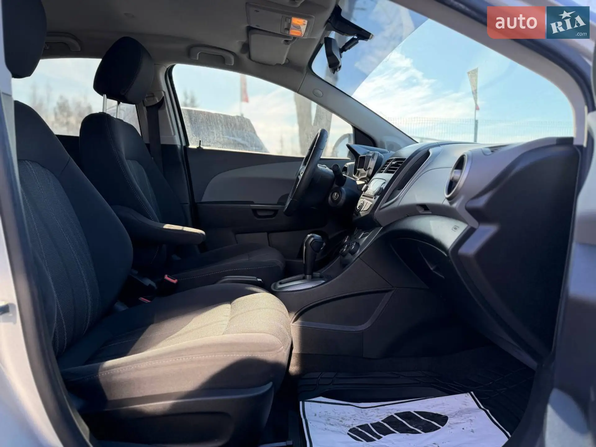 2014 Chevrolet Sonic - мініатюра 22
