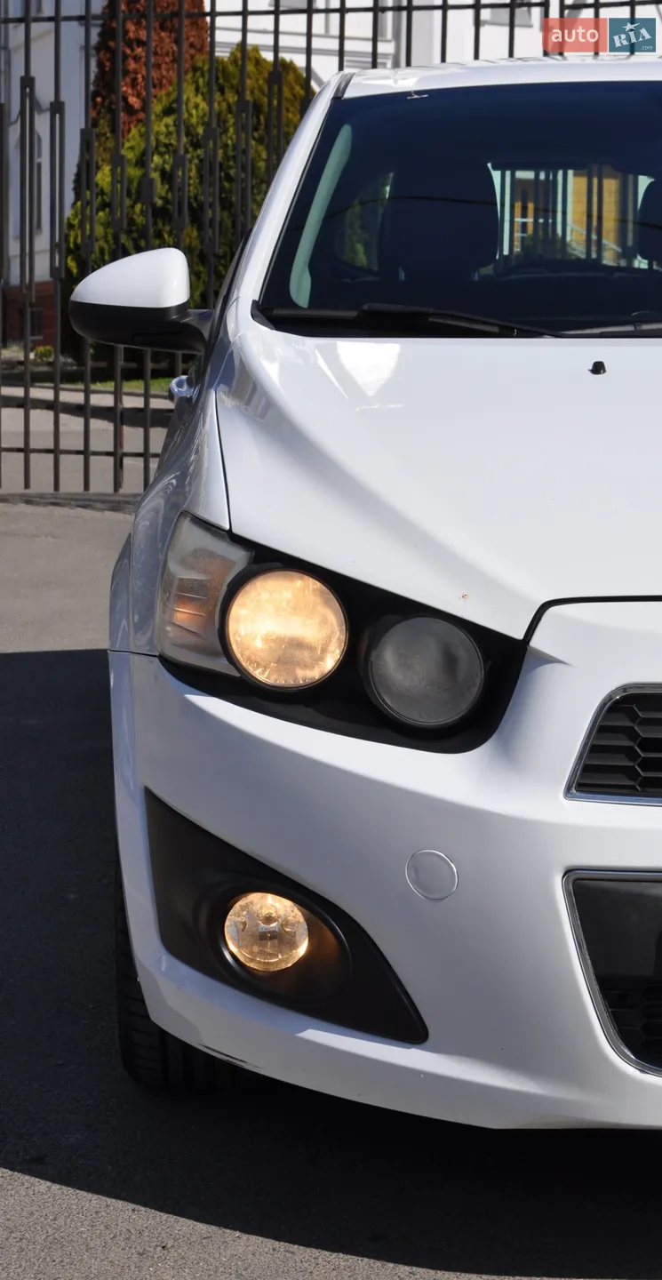 2015 Chevrolet Sonic - мініатюра 11