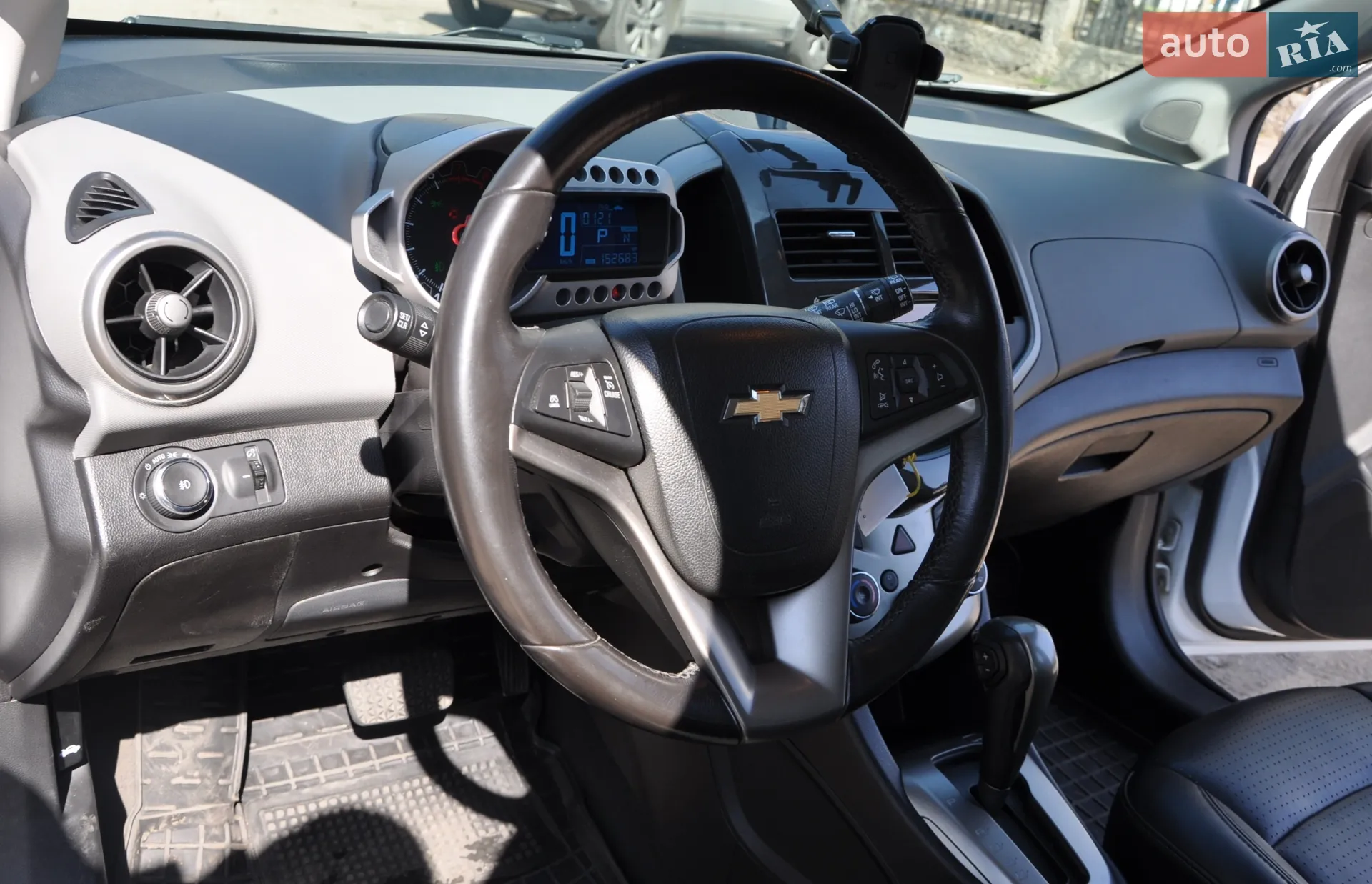 2015 Chevrolet Sonic - мініатюра 26