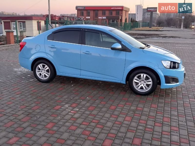 Седан Chevrolet Sonic 2014 в Кропивницькому