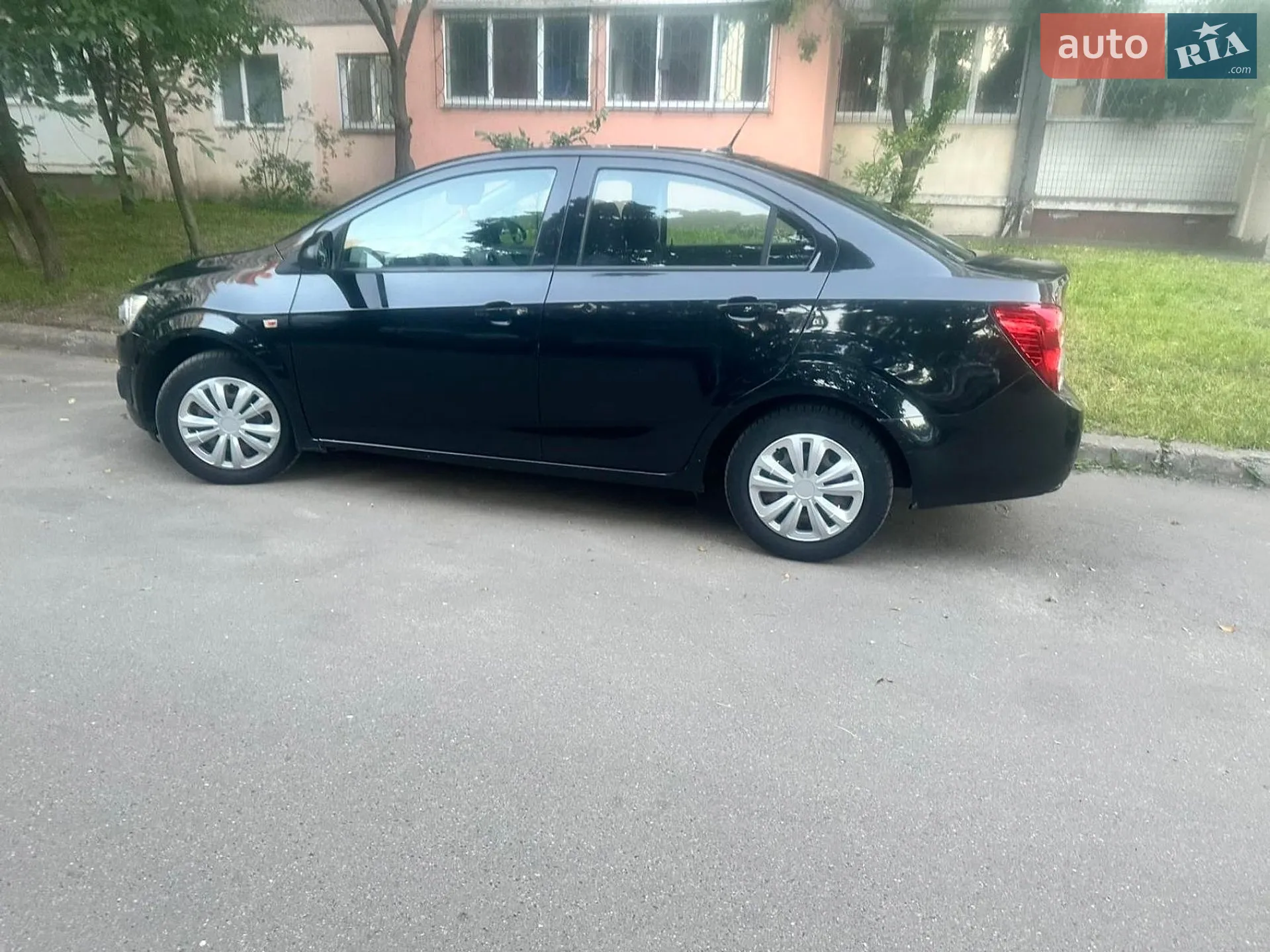 2013 Chevrolet Sonic - мініатюра 3