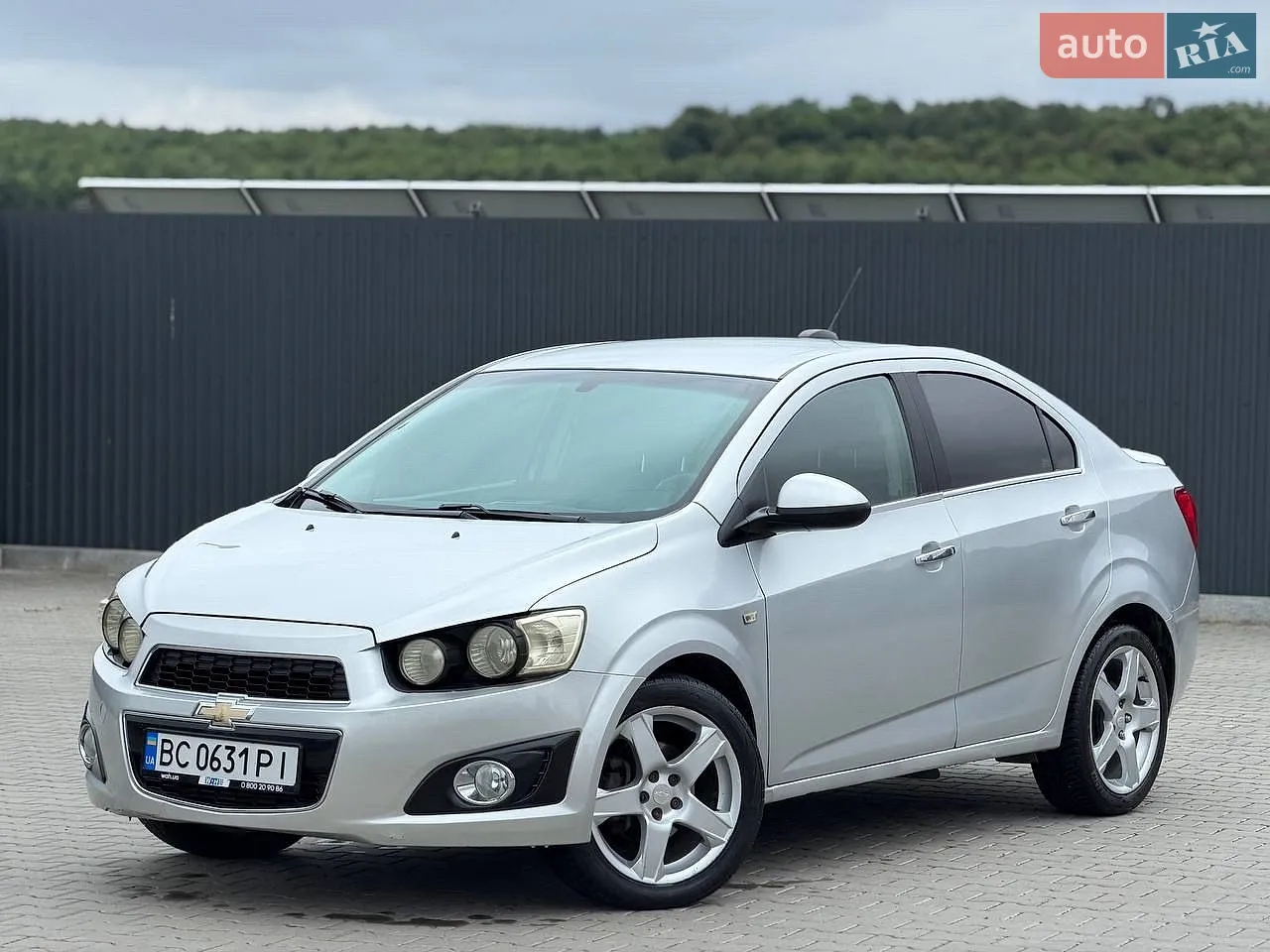 2016 Chevrolet Sonic - мініатюра 2
