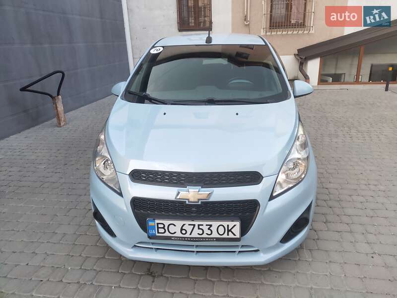 Хэтчбек Chevrolet Spark EV 2014 в 