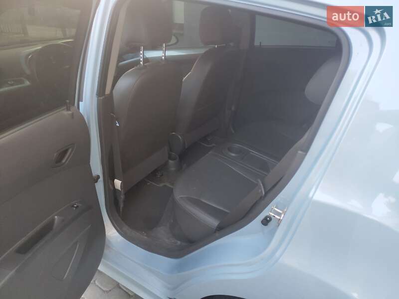 Хетчбек Chevrolet Spark EV 2014 в Львові