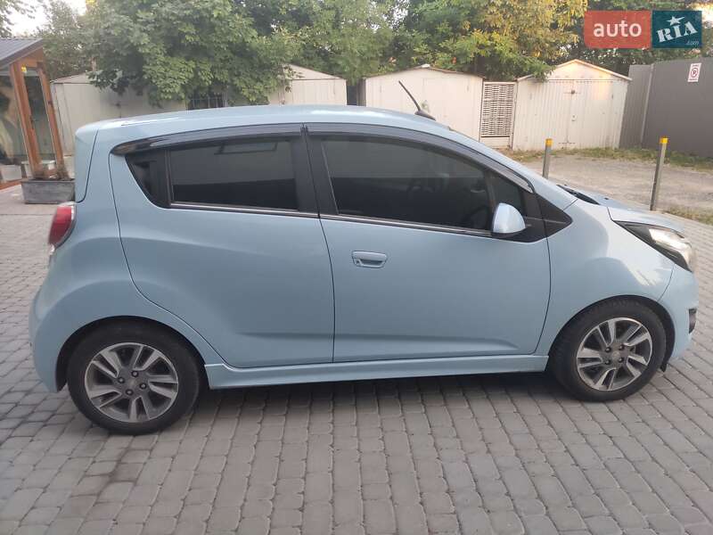 Хетчбек Chevrolet Spark EV 2014 в Львові фото 7 Хетчбек Chevrolet Spark EV 2014 в Львові