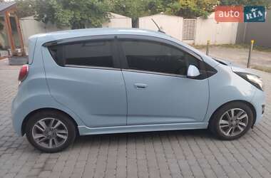 Хэтчбек Chevrolet Spark EV 2014 в 