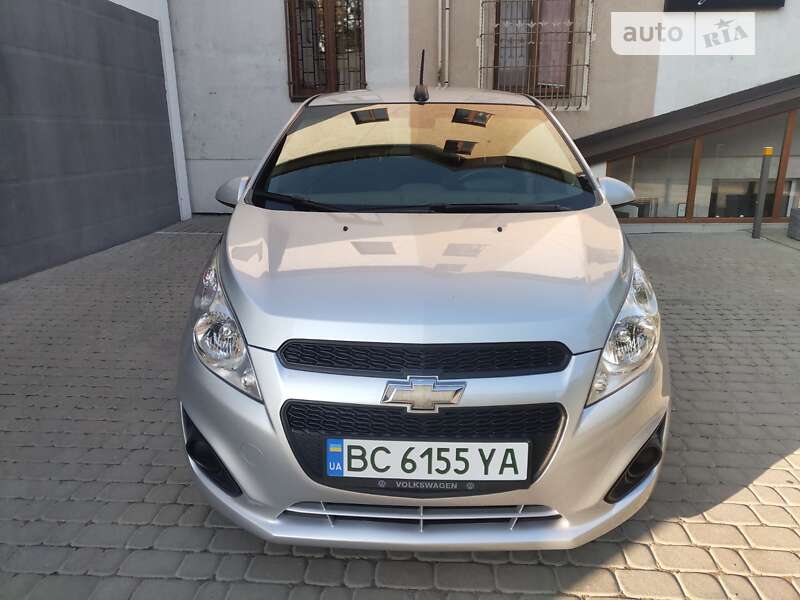 Хетчбек Chevrolet Spark EV 2016 в Львові